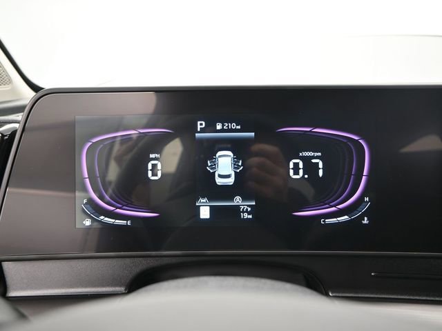 Used 2025 Kia Sportage EX FWD image 8