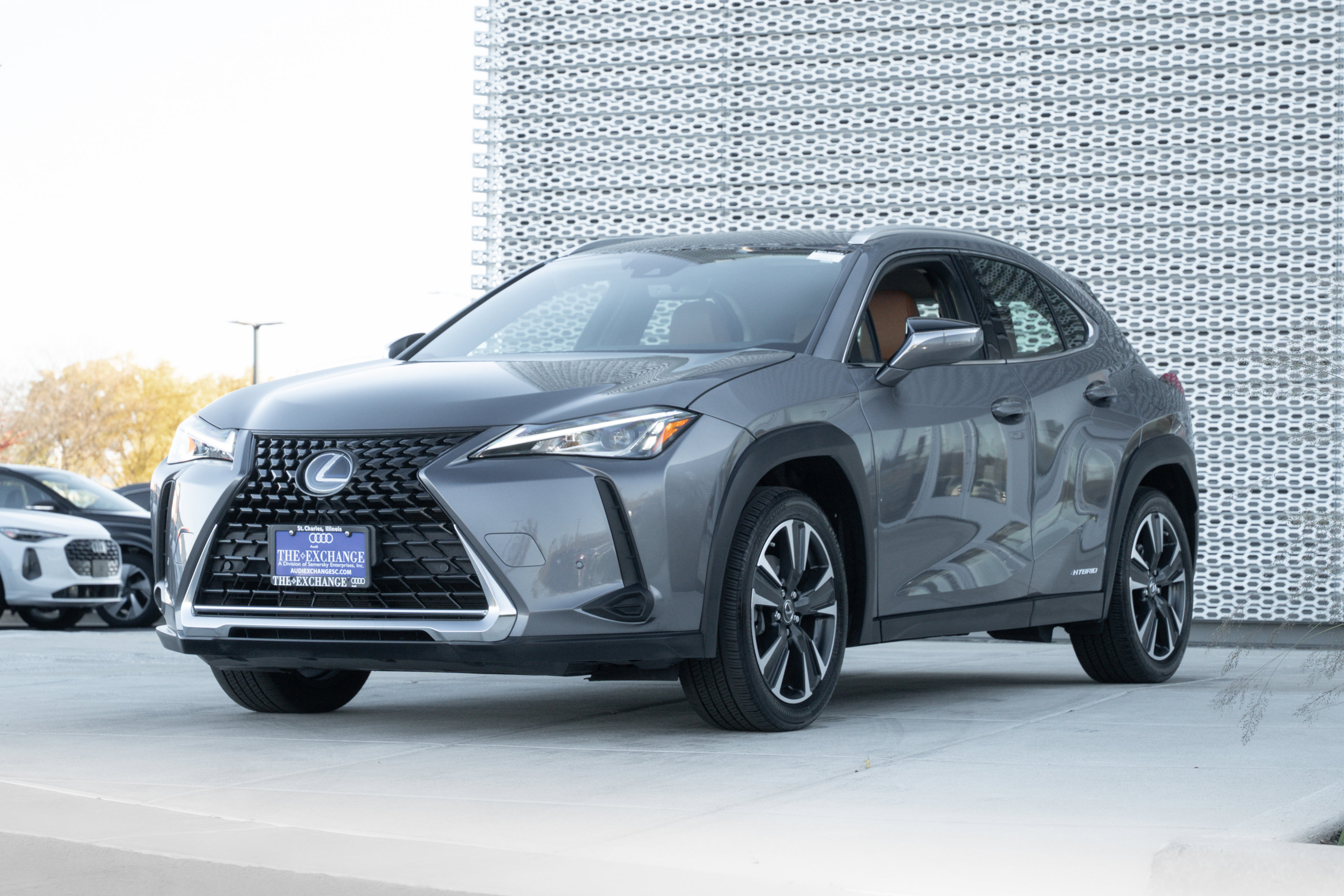 Used 2020 Lexus UX 250h w/ Premium Package image 7