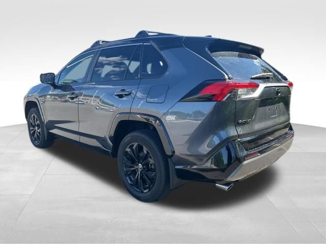 Used 2022 Toyota RAV4 XSE AWD/4WD image 3