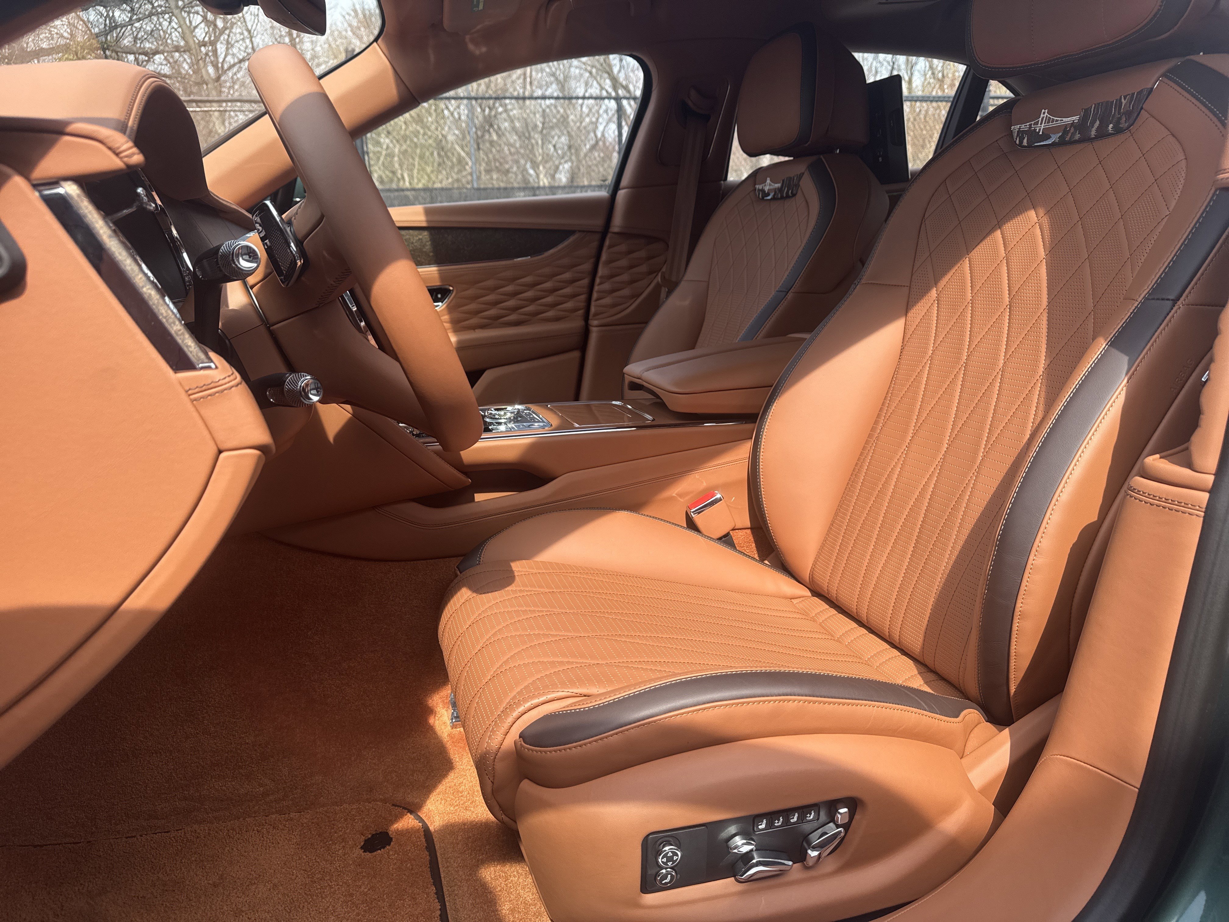 Used 2022 Bentley Flying Spur V8 image 15