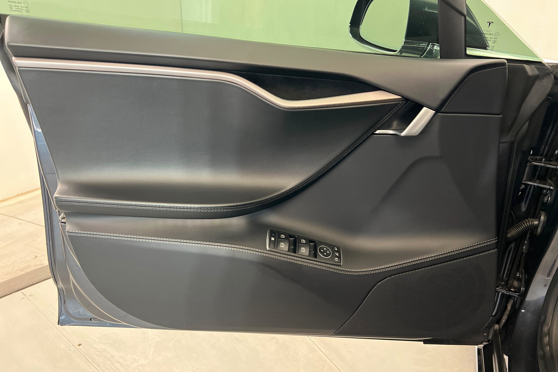 Used 2019 Tesla Model S Performance AWD/4WD image 14