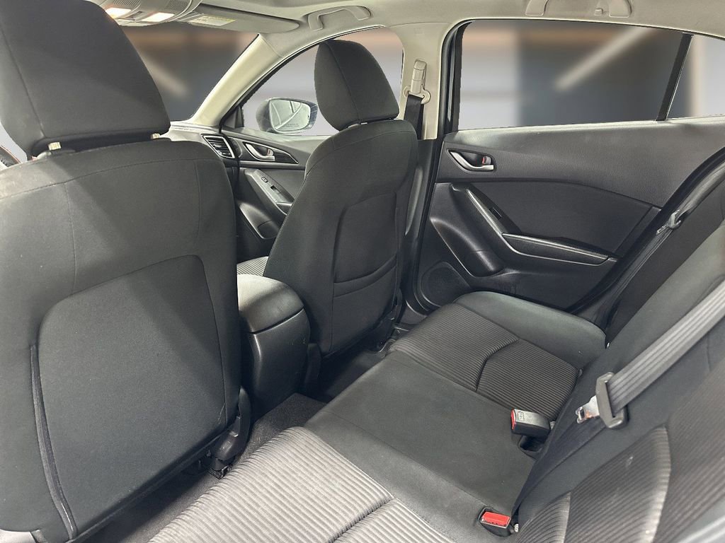 Used 2016 MAZDA MAZDA3 i Touring w/ Popular Equipment Package image 12