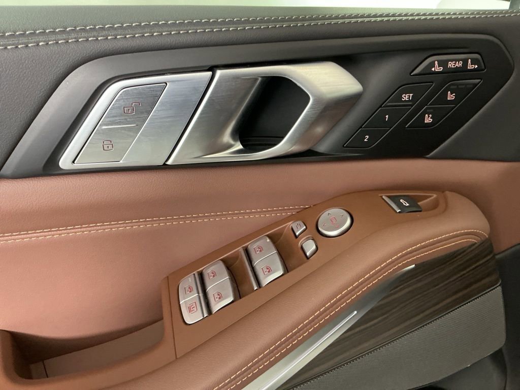 New 2026 BMW X7 xDrive40i w/ Executive Package AWD/4WD image 18