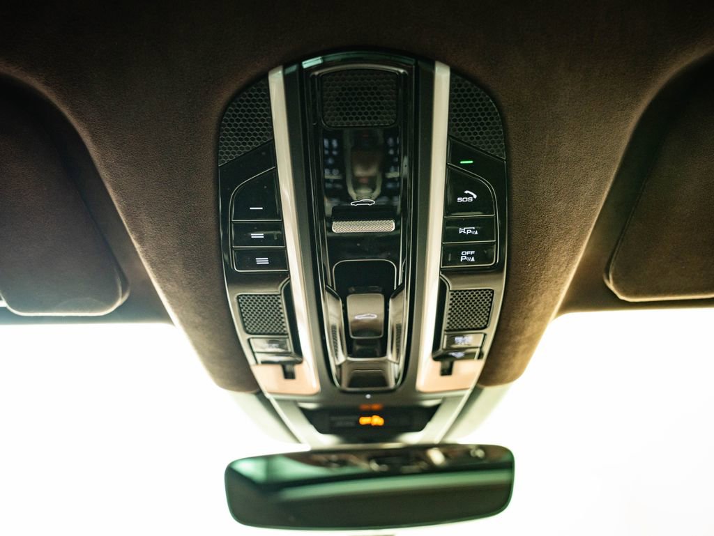 Certified 2021 Porsche Cayenne Turbo AWD/4WD image 56