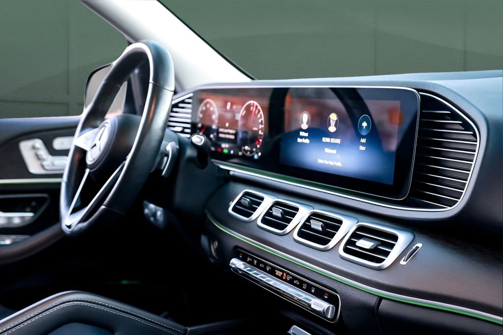 Used 2024 Mercedes-Benz GLE 450e 4MATIC w/ AMG Line Exterior image 28