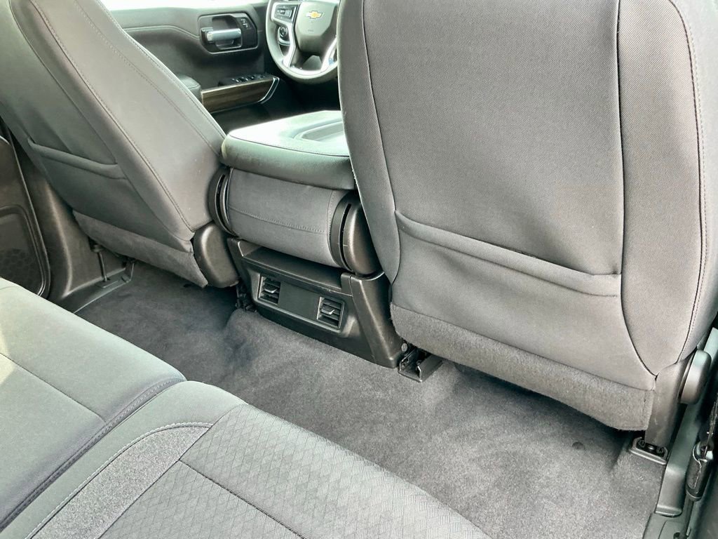 Used 2020 Chevrolet Silverado 1500 LT w/ LT Value Package AWD/4WD image 26