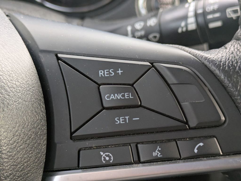 Used 2019 Nissan Rogue SV image 20