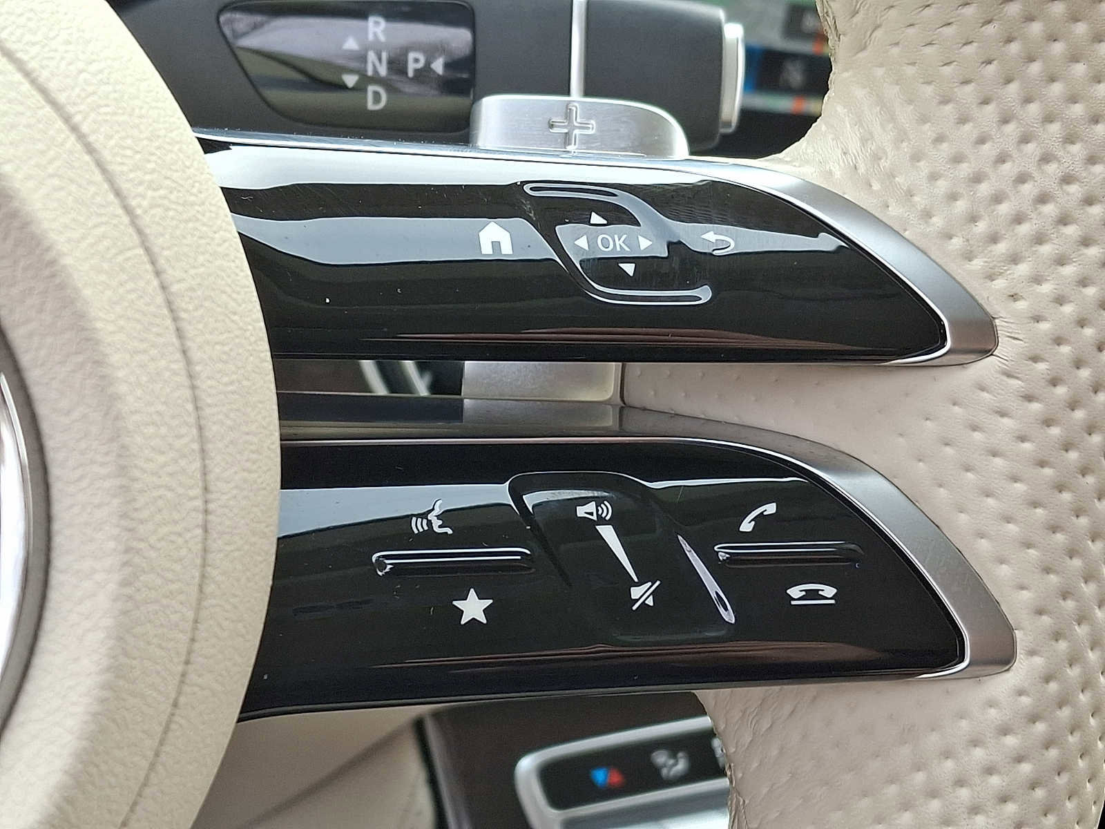 Certified 2021 Mercedes-Benz E 450 4MATIC Cabriolet w/ AMG Line image 18