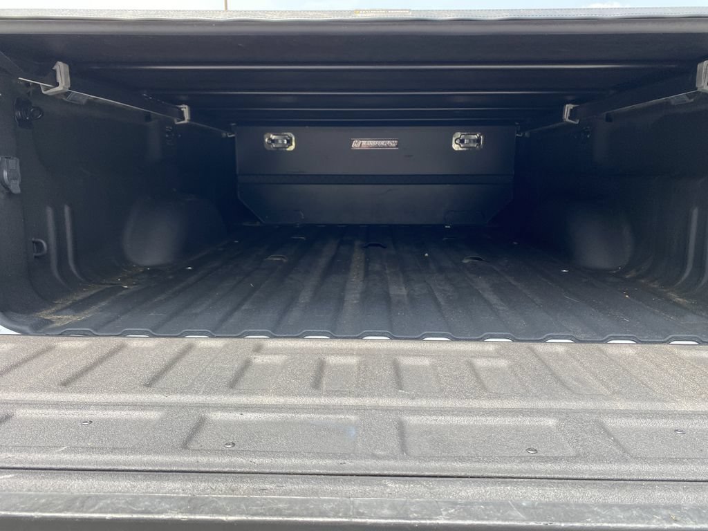 Used 2019 GMC Sierra 2500 SLT w/ Duramax Plus Package AWD/4WD image 30