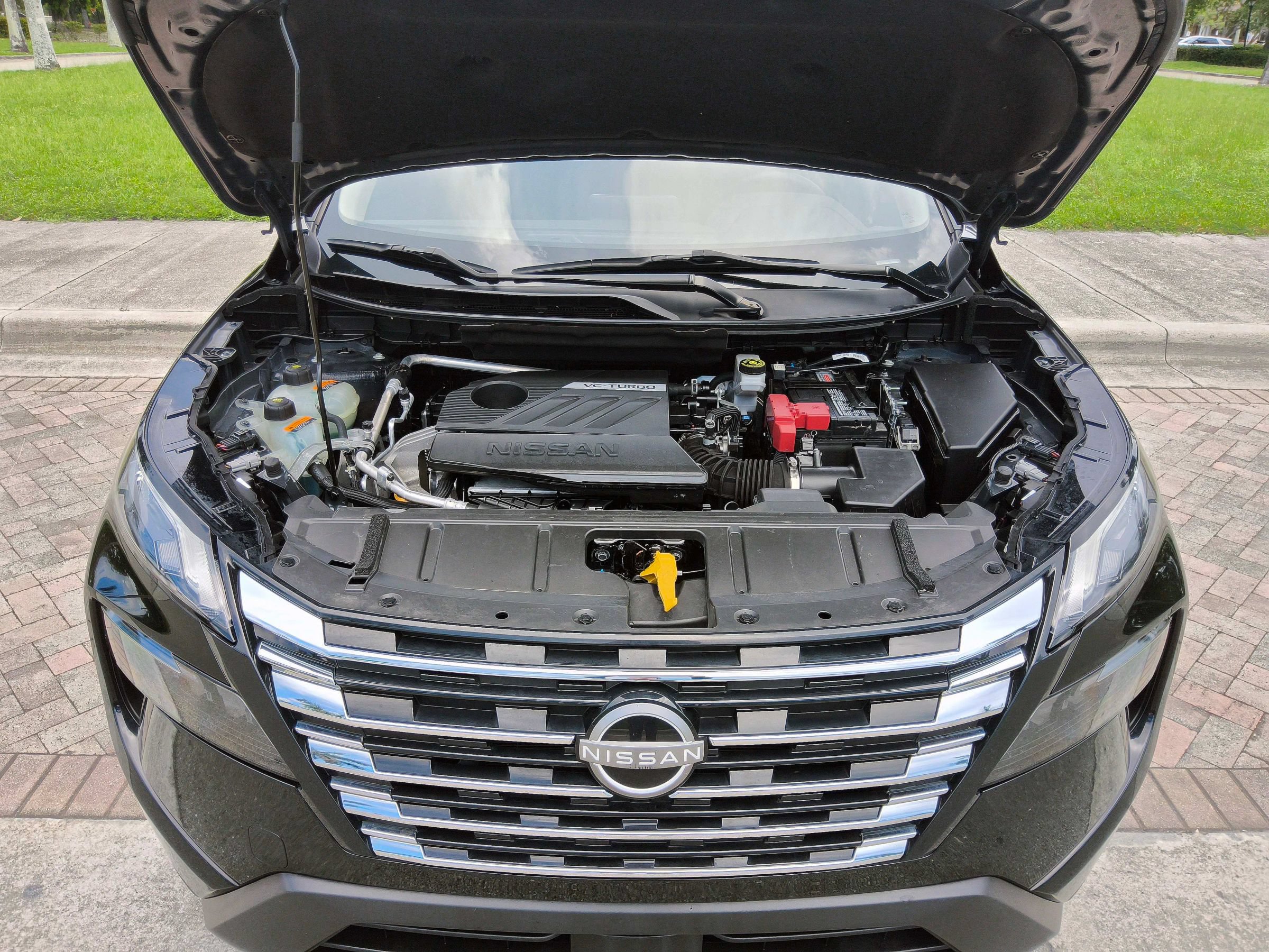Used 2024 Nissan Rogue SV FWD image 42
