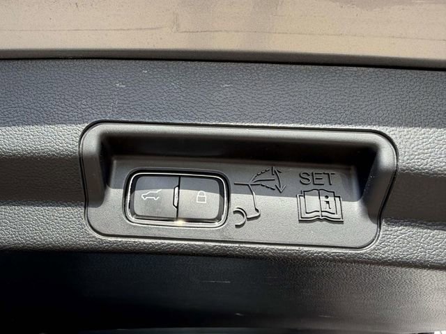 Used 2020 Ford Explorer Limited image 8