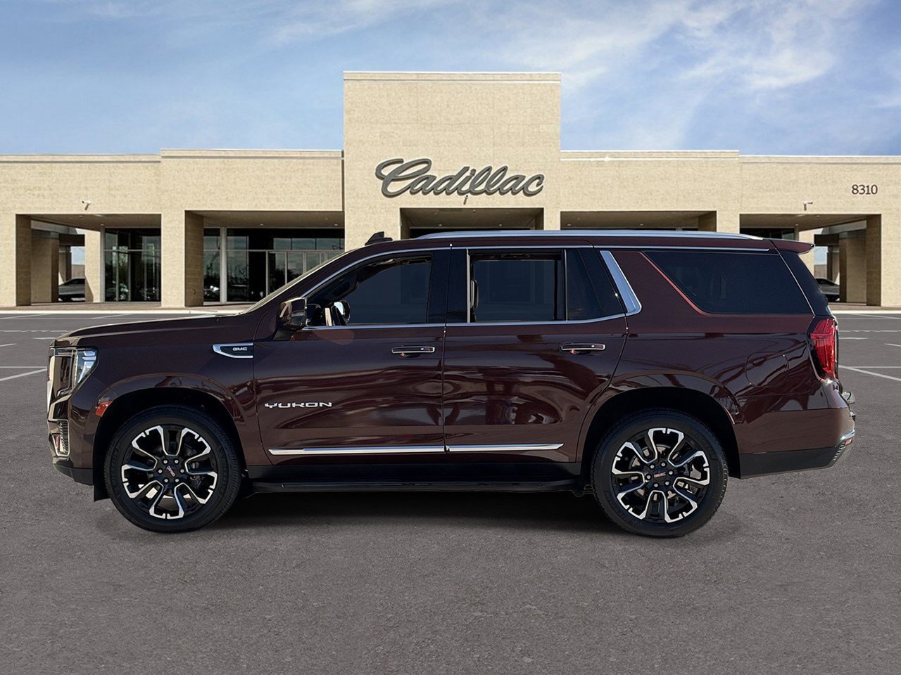 Used 2023 GMC Yukon SLT w/ SLT Premium Package AWD/4WD image 8