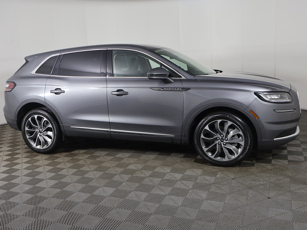 Used 2023 Lincoln Nautilus Reserve AWD/4WD image 22