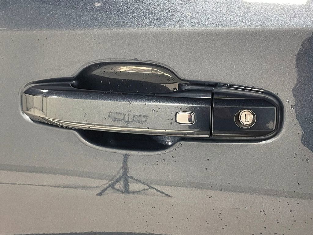 Used 2019 Chevrolet Silverado 1500 LT w/ All-Star Edition image 17