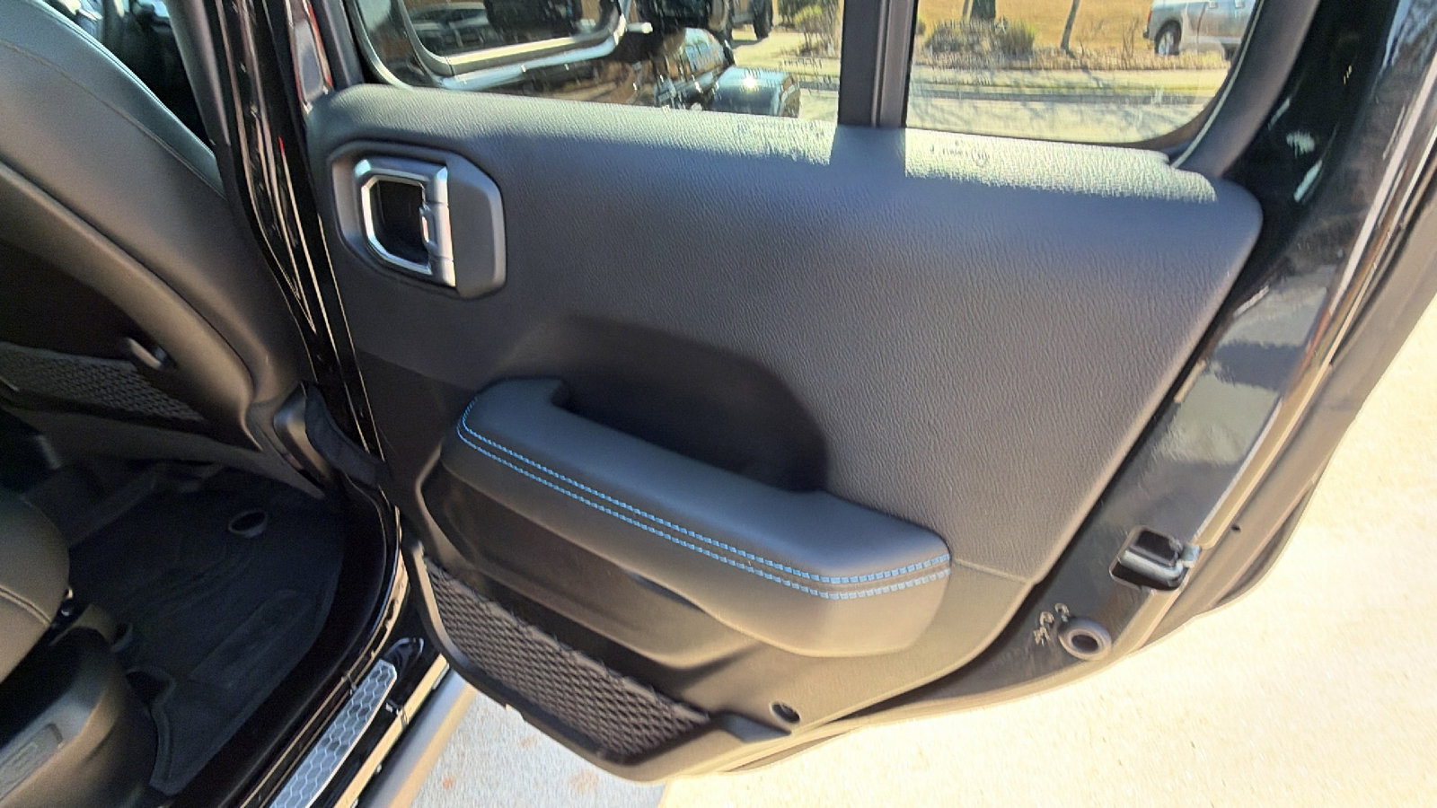 Used 2025 Jeep Wrangler Unlimited Rubicon 4xe image 20