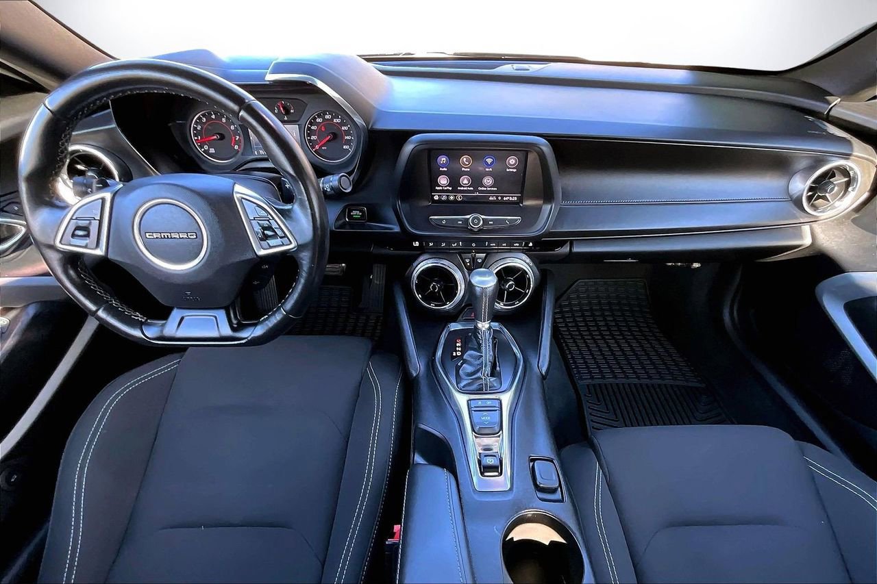 Used 2020 Chevrolet Camaro LT image 14