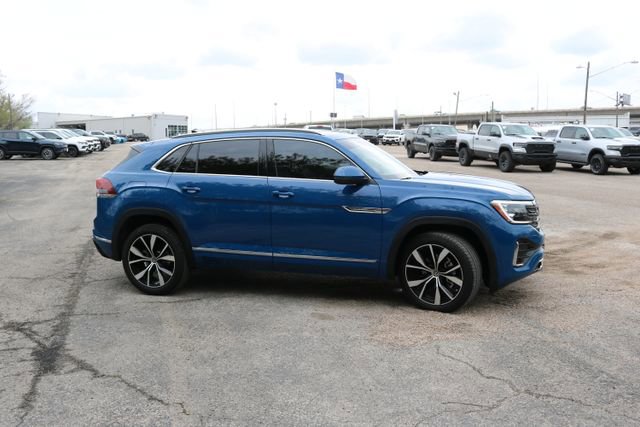 Used 2025 Volkswagen Atlas Cross Sport SEL Premium R-Line image 6