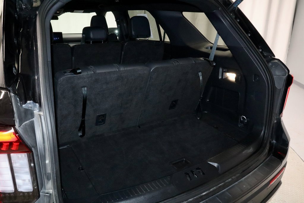 Certified 2025 Ford Explorer ST-Line w/ ST-Line Street Pack image 13