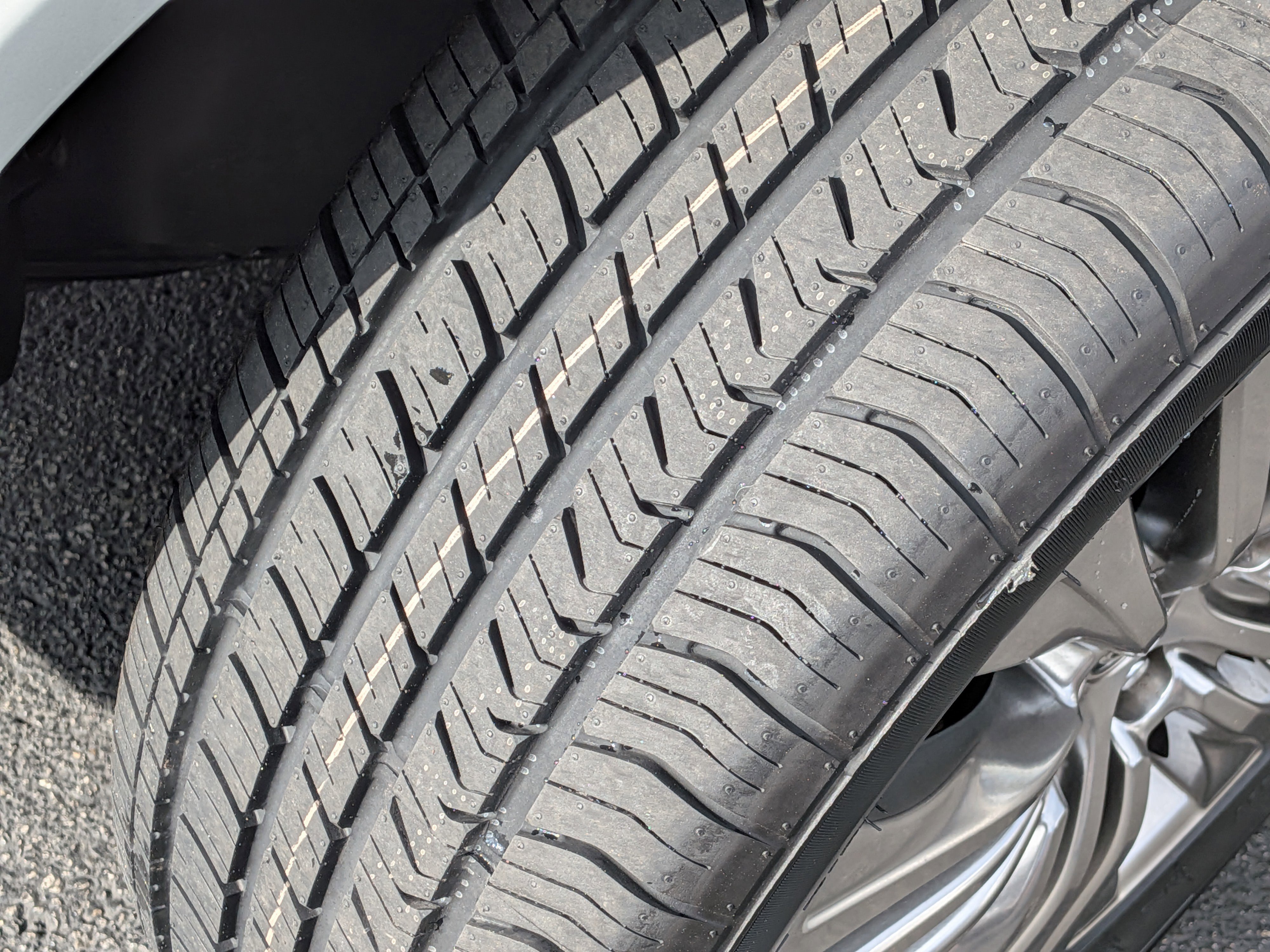 Used 2024 Toyota Venza XLE image 12