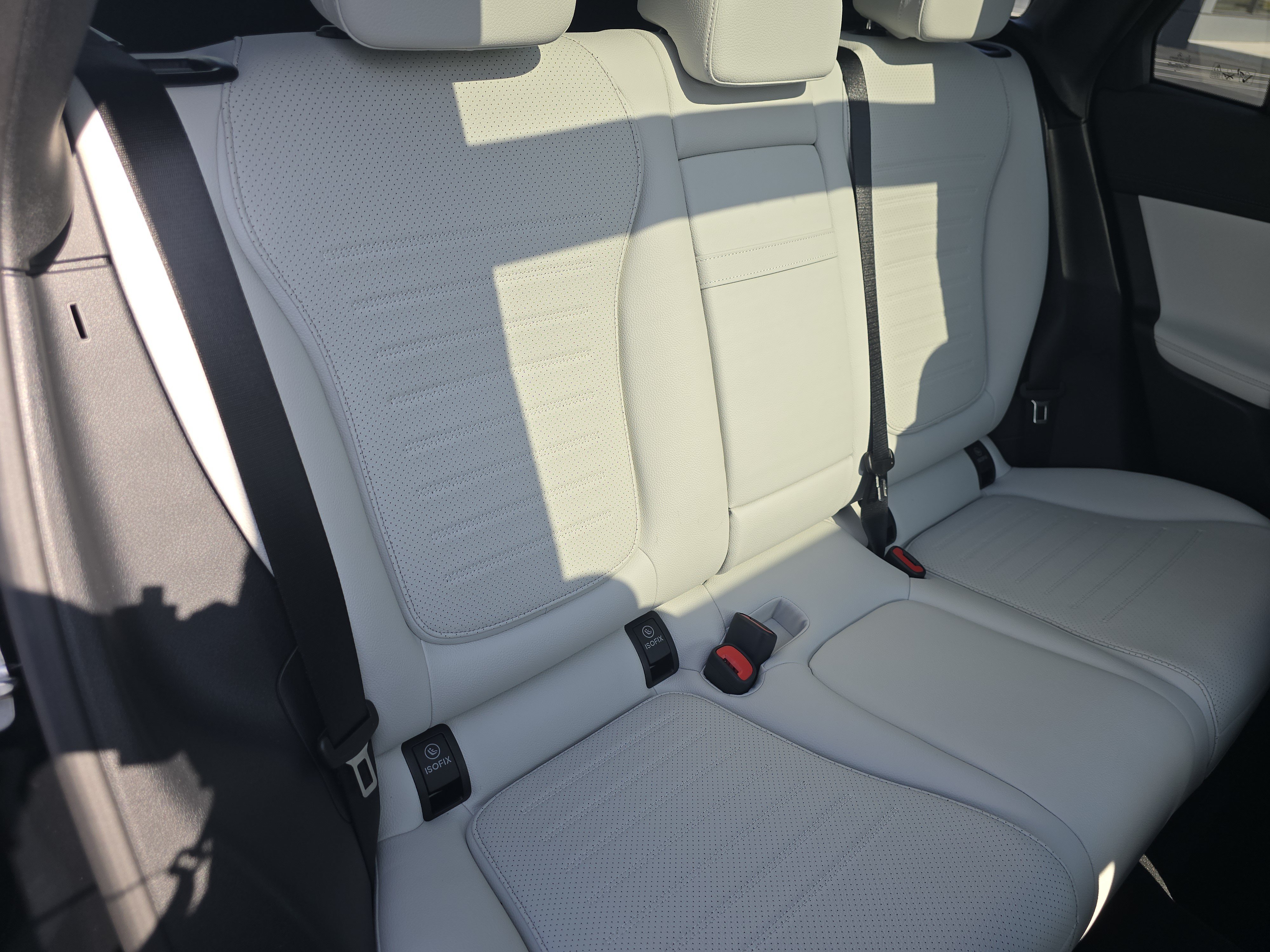 Used 2024 Mercedes-Benz GLC 300 4MATIC image 19