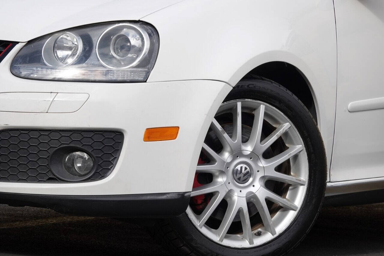 Used 2007 Volkswagen GTI 4-Door FWD image 9