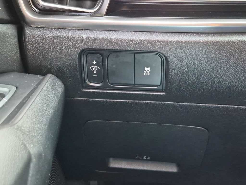 Certified 2024 Kia Sorento S FWD image 18