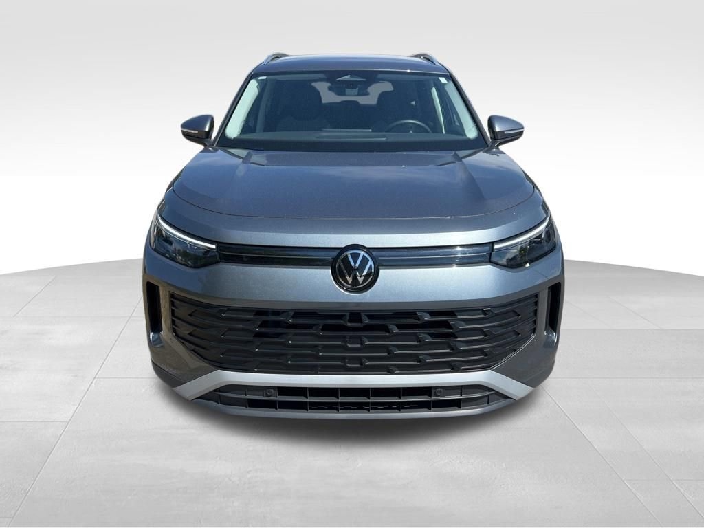 Used 2025 Volkswagen Tiguan S FWD image 3