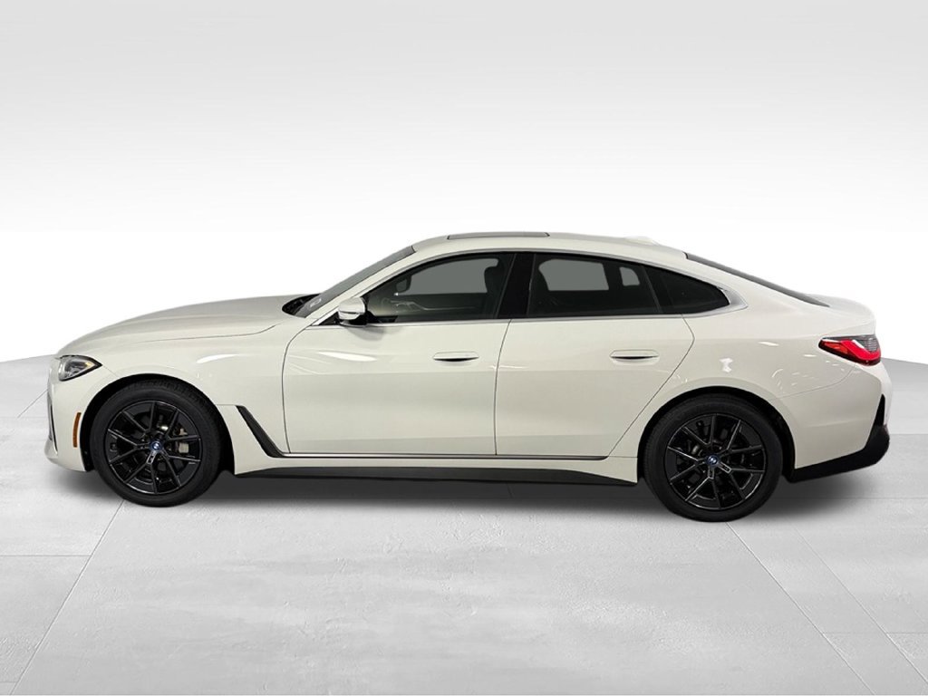 Used 2023 BMW i4 eDrive40 RWD image 9