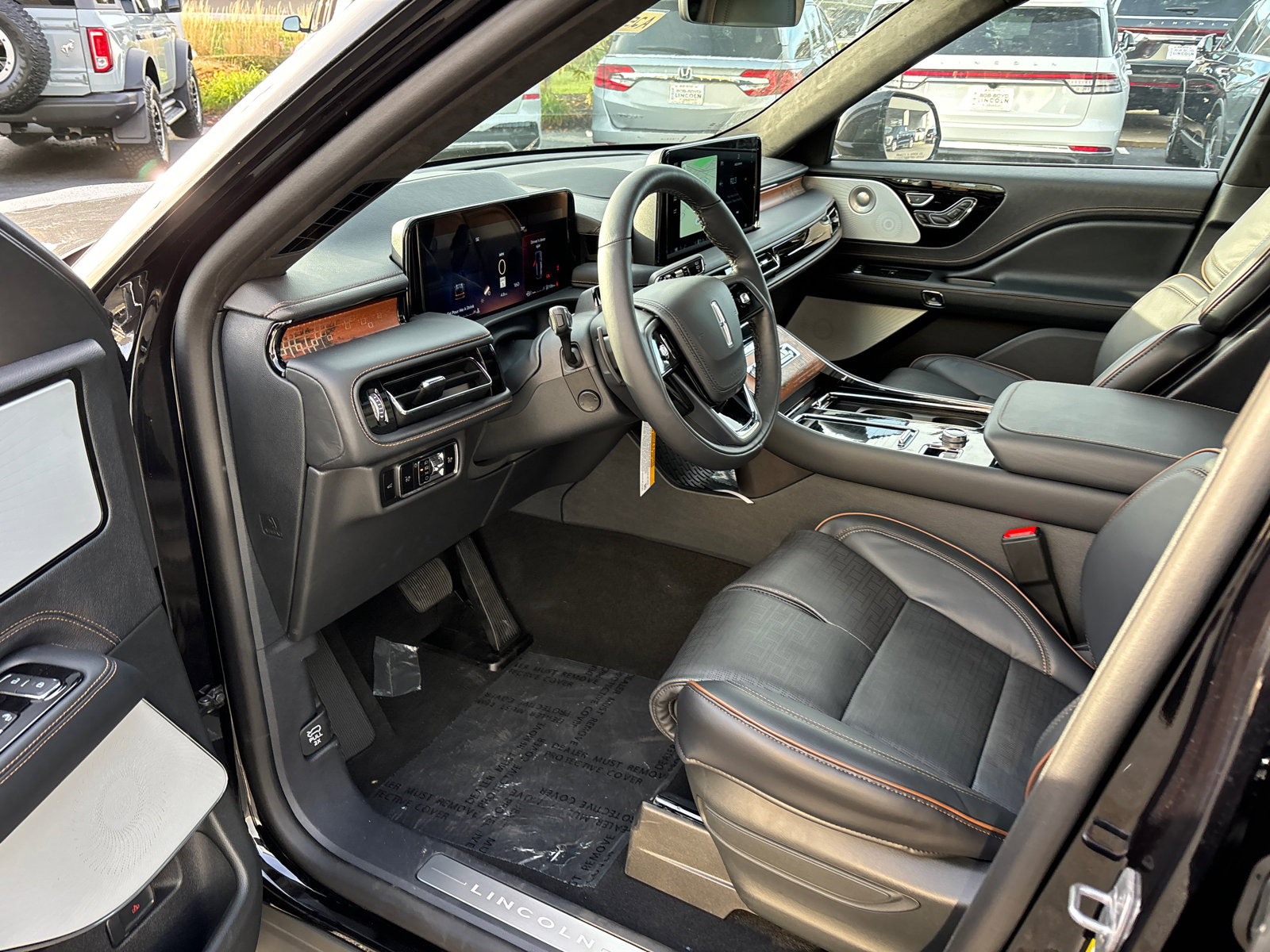 New 2025 Lincoln Aviator Black Label image 26