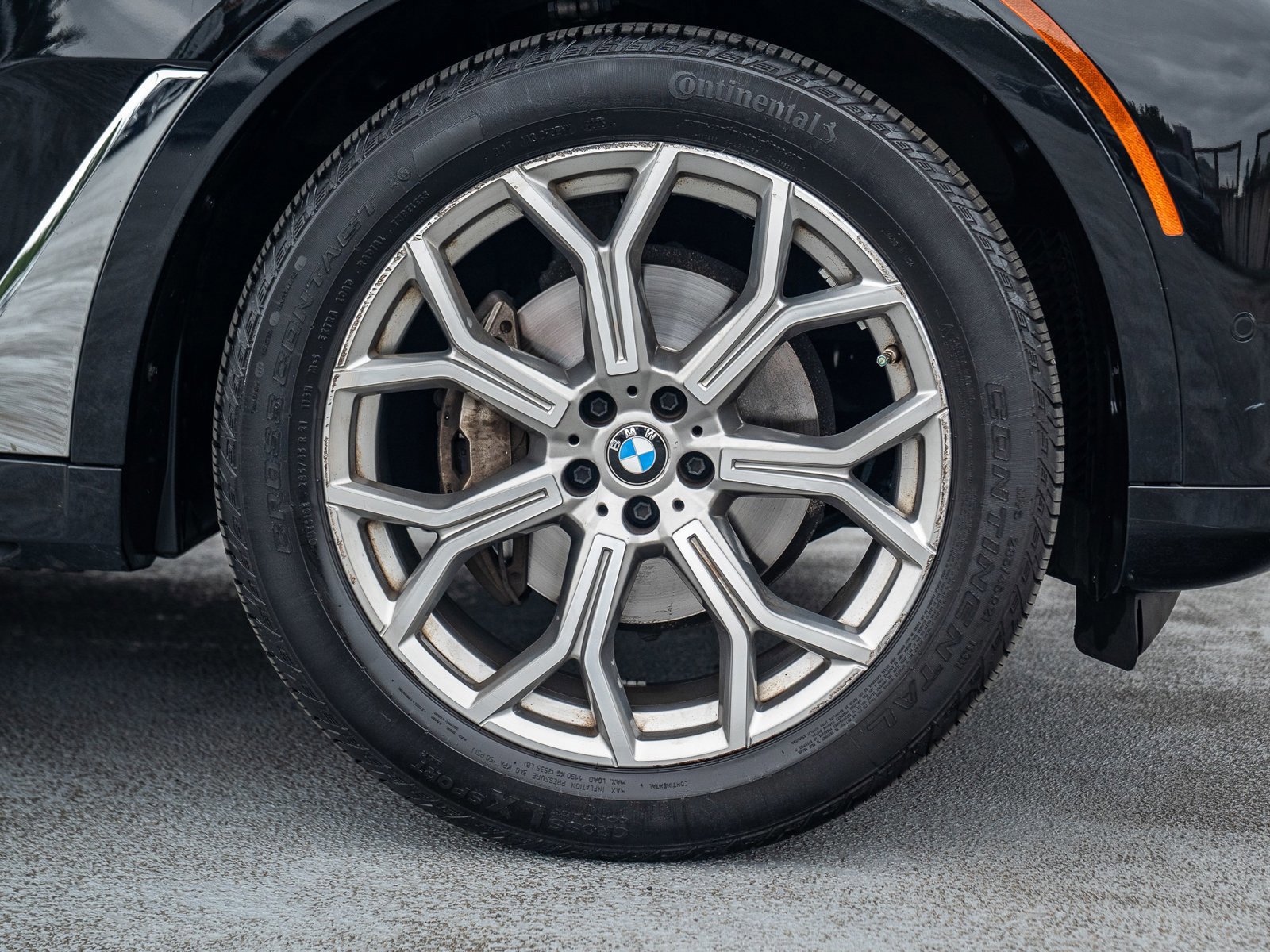 Used 2022 BMW X7 xDrive40i w/ Premium Package AWD/4WD image 17