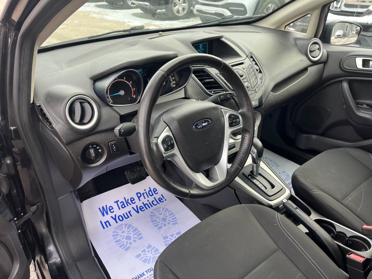 Used 2015 Ford Fiesta SE image 9