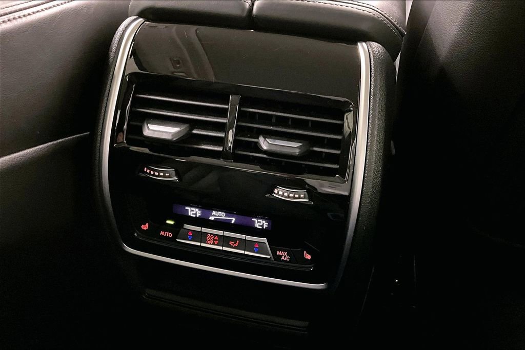 Used 2025 BMW X7 xDrive40i image 25