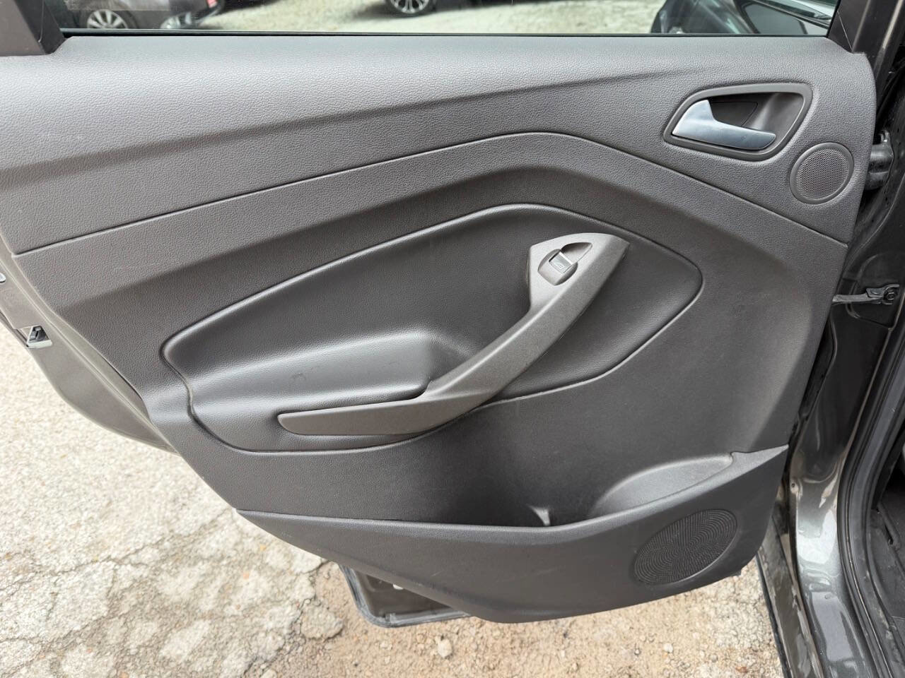 Used 2017 Ford Escape Titanium image 15