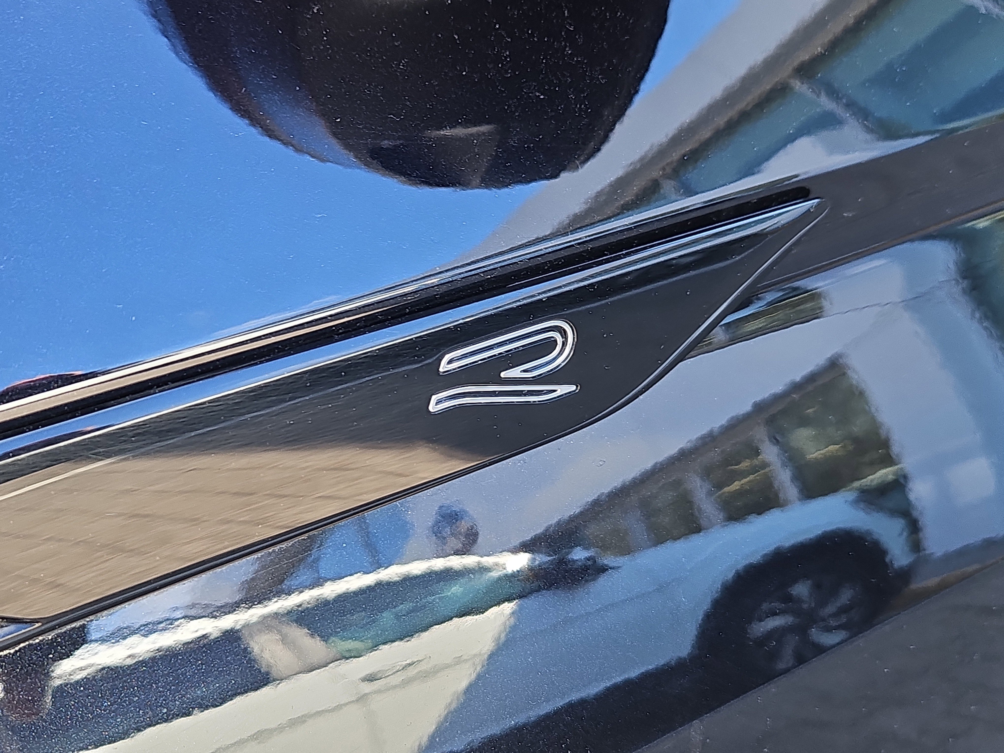 Used 2022 Volkswagen Tiguan SEL R-Line image 6