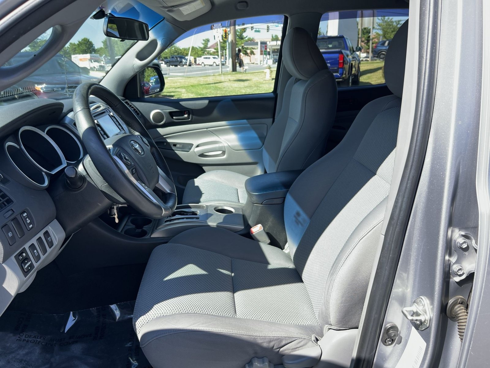 Used 2015 Toyota Tacoma 4x4 Double Cab w/ TRD Sport Package image 13