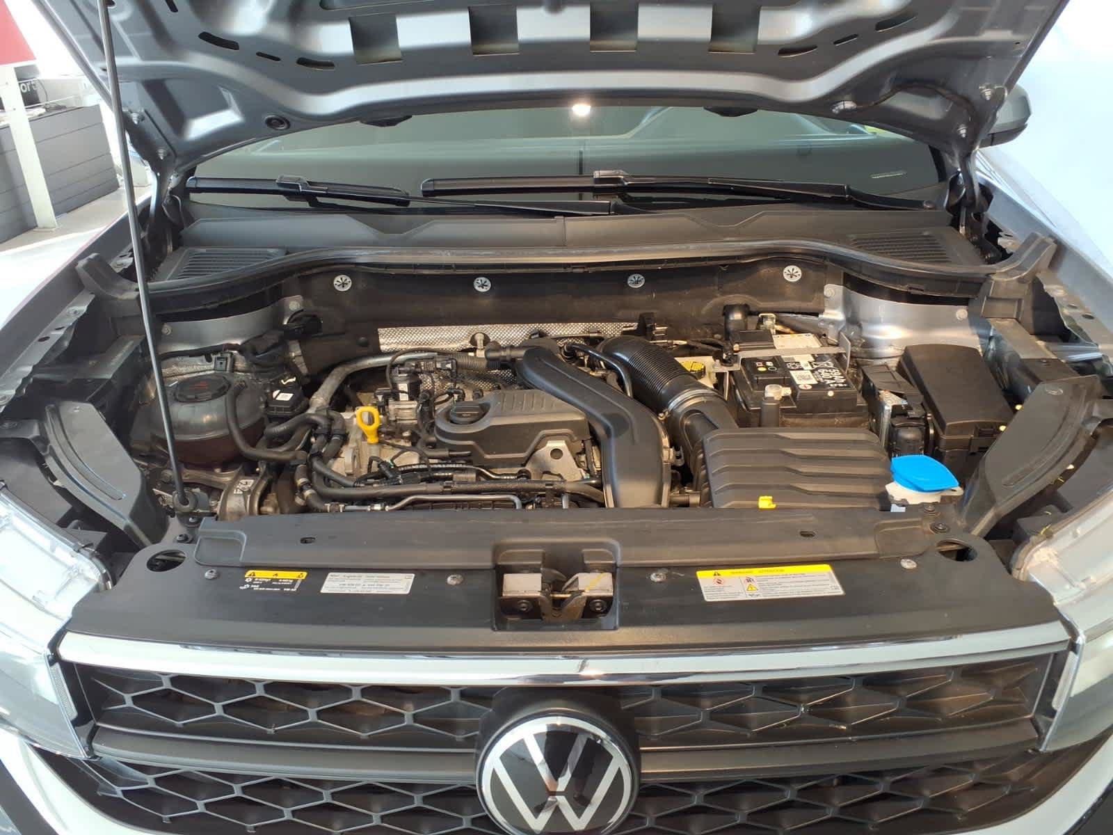 Used 2024 Volkswagen Taos SE AWD/4WD image 25