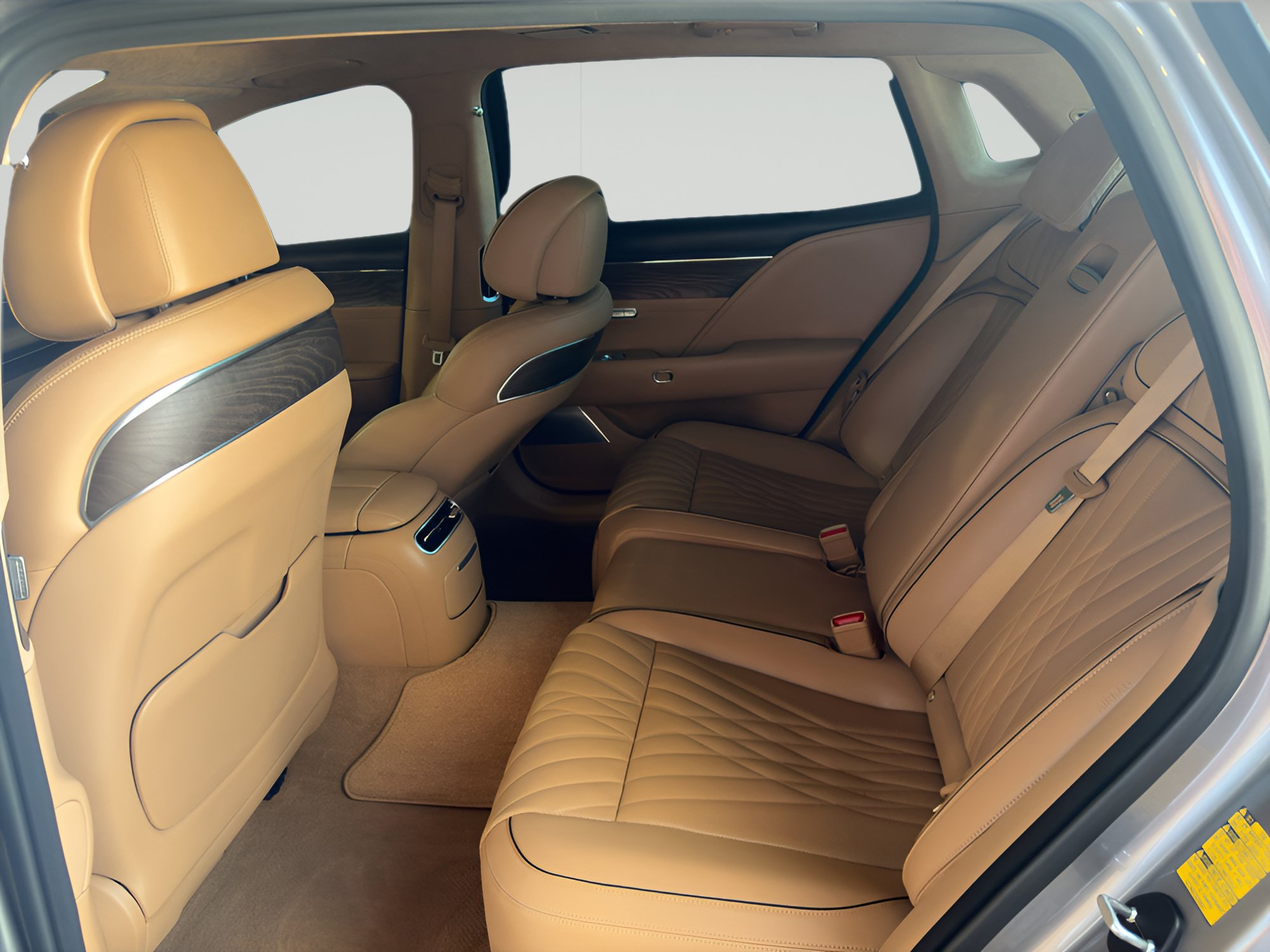 Used 2023 Genesis G90 3.5T AWD/4WD image 11