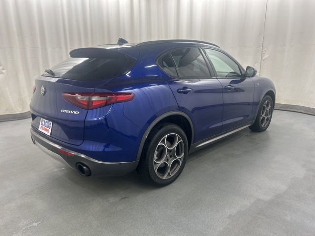 Used 2023 Alfa Romeo Stelvio Ti w/ Active Assist Plus Package image 6