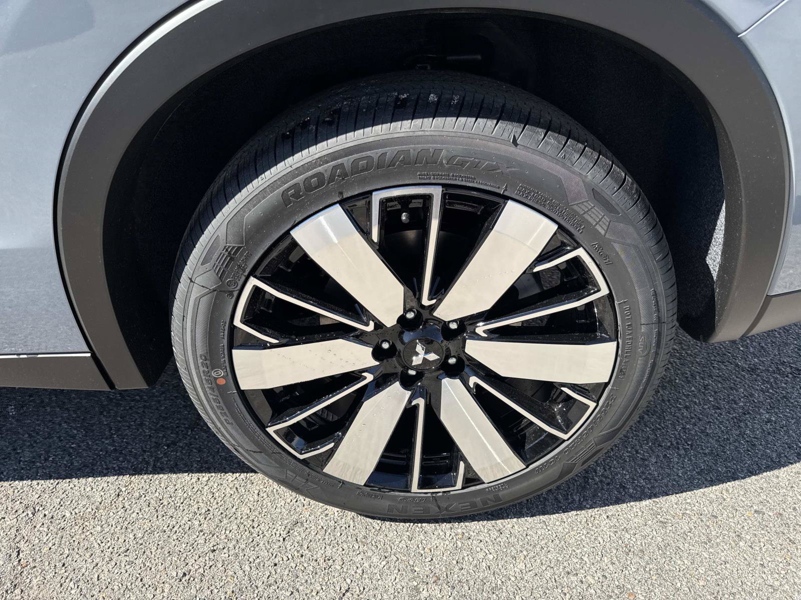 New 2026 Mitsubishi Outlander SE AWD/4WD image 6
