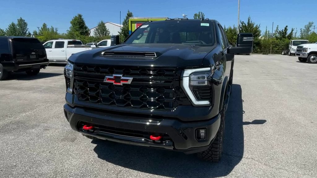 New 2026 Chevrolet Silverado 2500 ZR2 w/ LPO, Dark Essentials Package AWD/4WD image 5