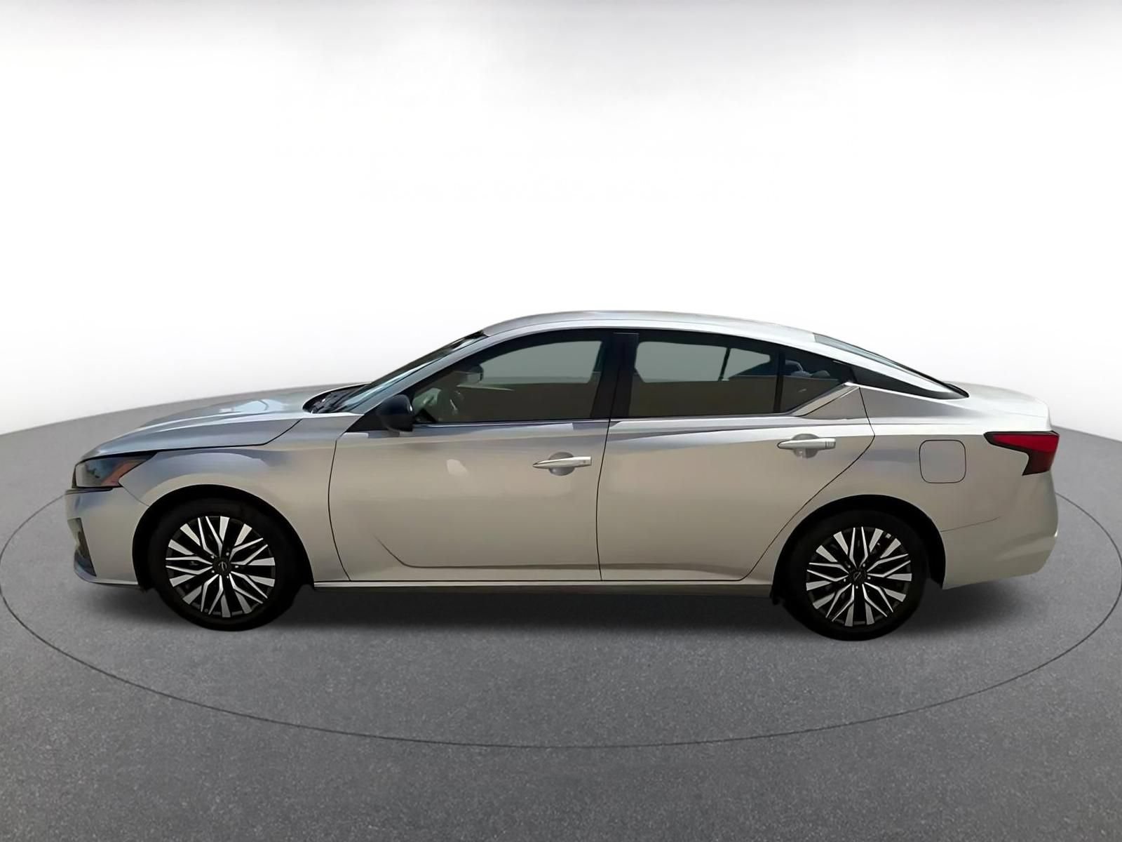 Used 2026 Nissan Altima 2.5 SV FWD image 7