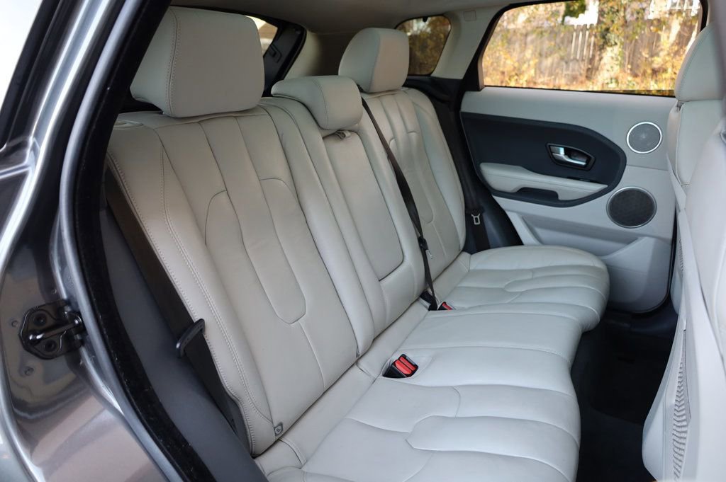 Used 2015 Land Rover Range Rover Evoque Pure Plus image 21