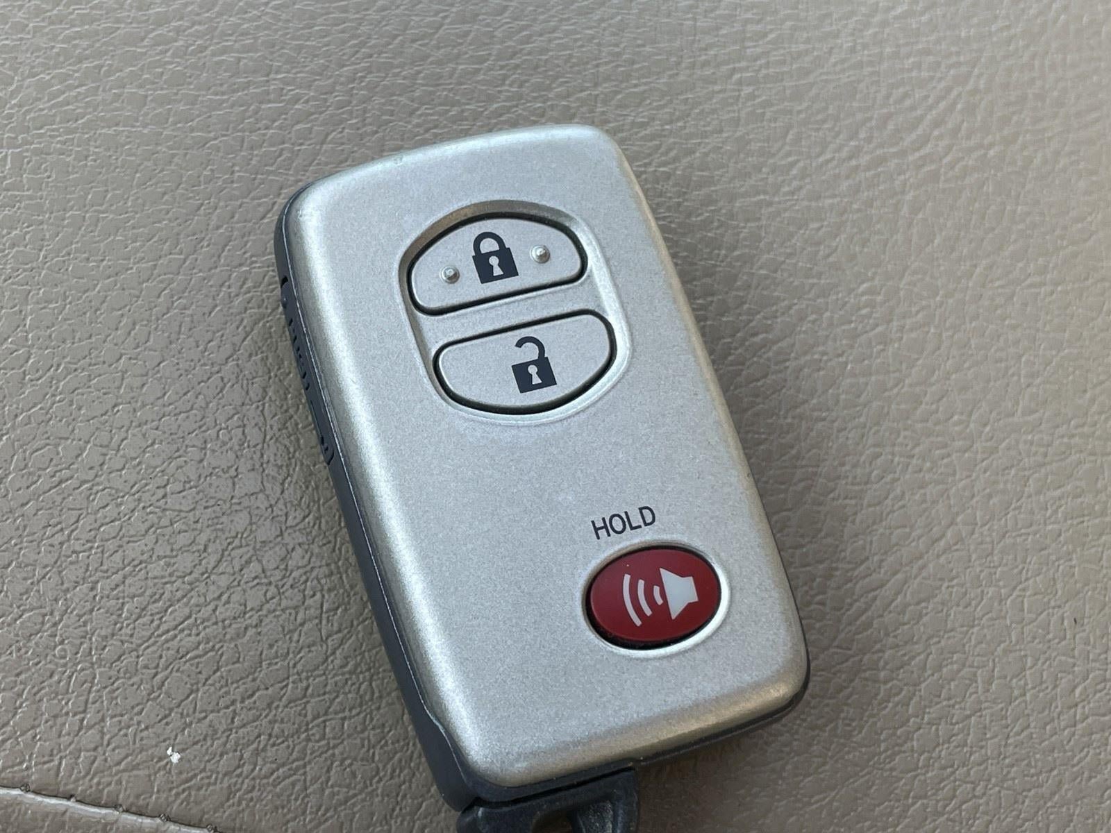 Used 2016 Toyota 4Runner Limited AWD/4WD image 31