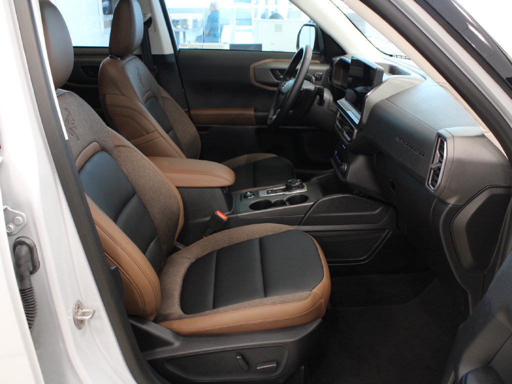 Used 2026 Ford Bronco Sport Outer Banks w/ Outer Banks Tech Package+ AWD/4WD image 18