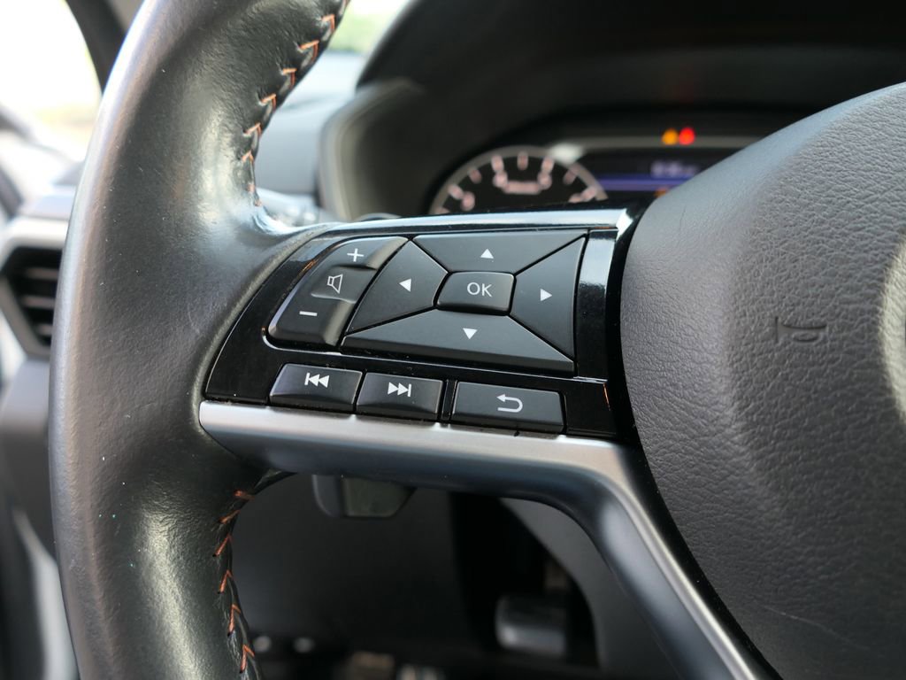 Used 2024 Nissan Altima 2.5 SR FWD image 15