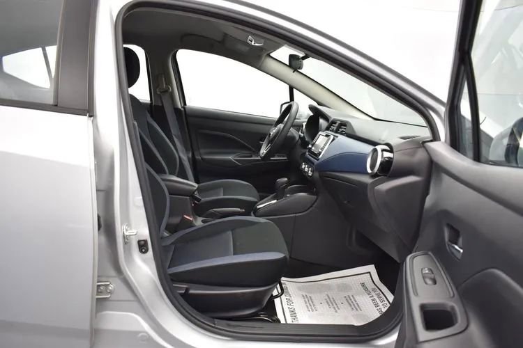 Used 2025 Nissan Versa SV FWD image 16