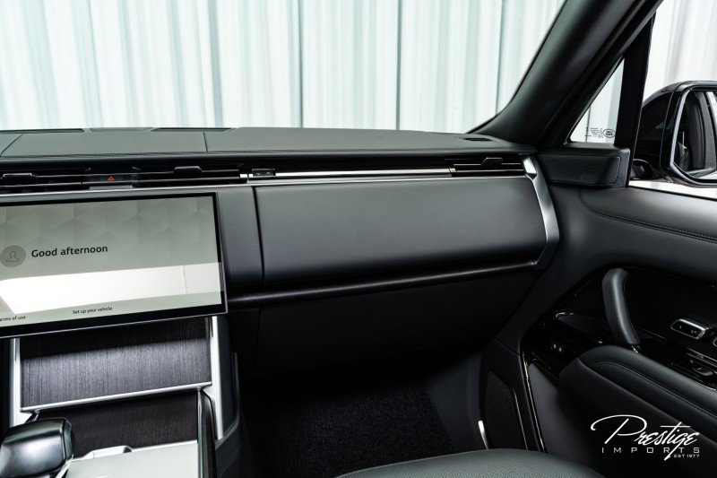 Used 2024 Land Rover Range Rover SV image 40