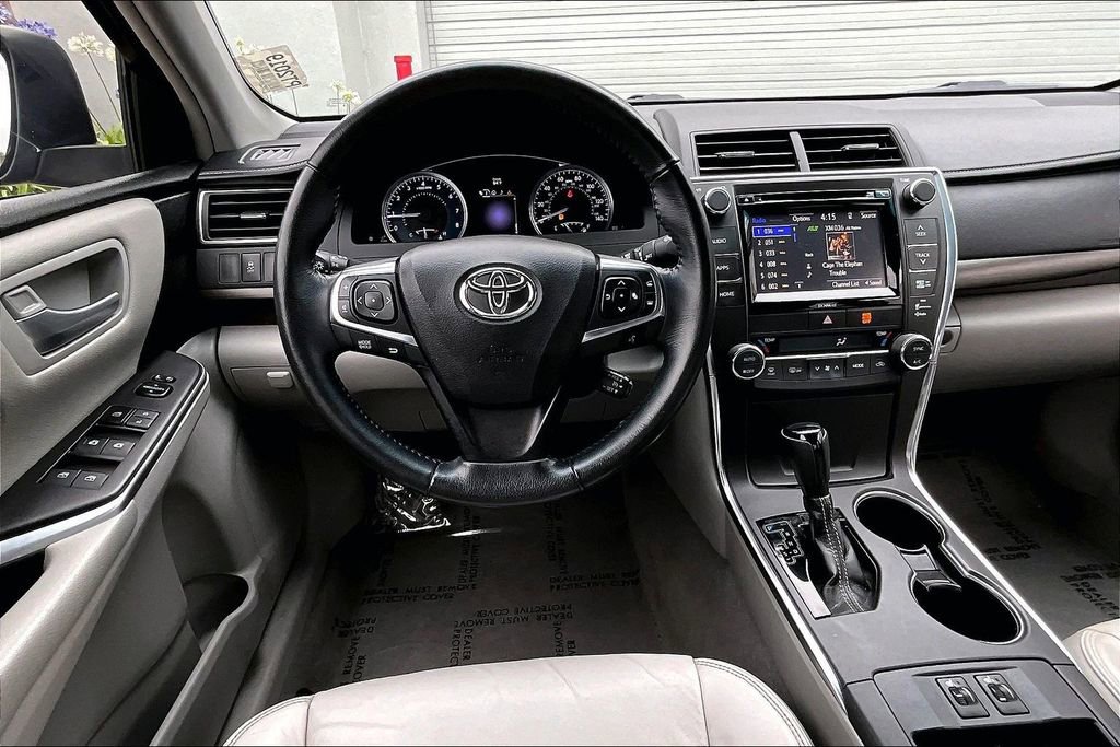 Used 2016 Toyota Camry XLE w/ Convenience Package FWD image 8