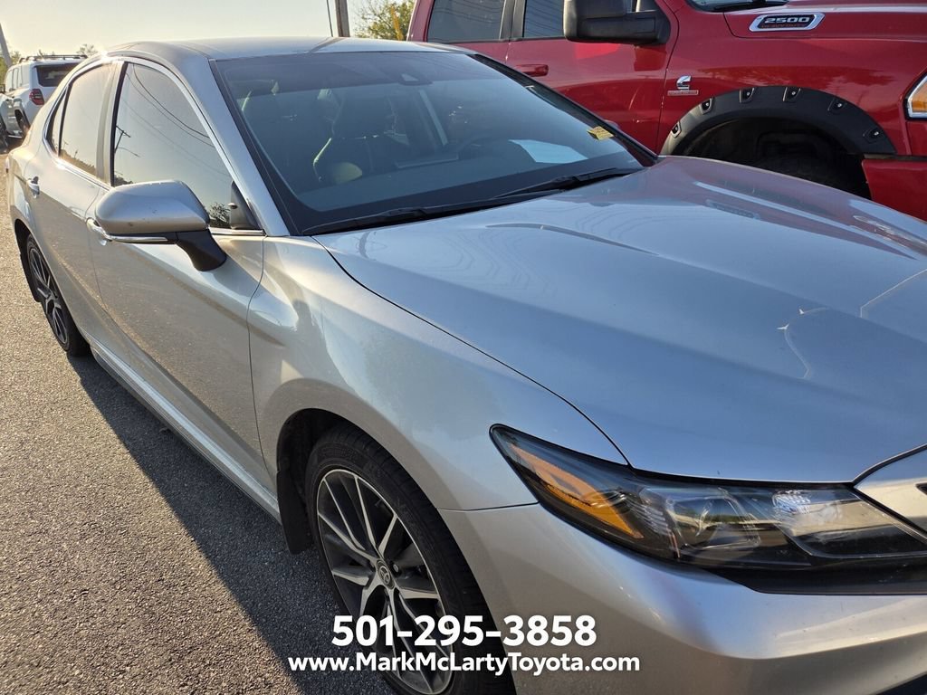 Used 2023 Toyota Camry SE FWD image 8