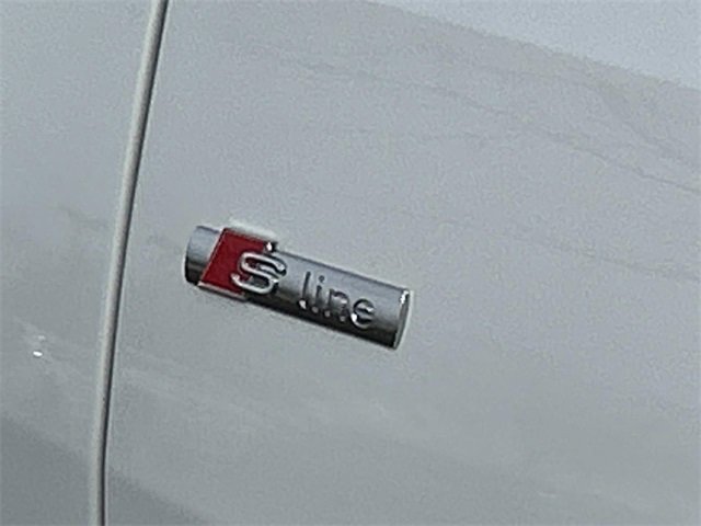 Used 2020 Audi Q8 Premium Plus w/ Premium Plus Package image 12